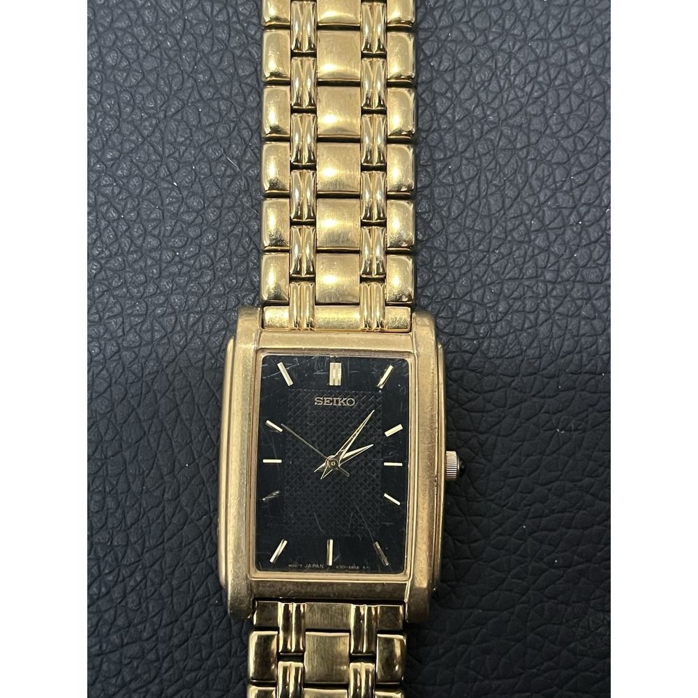 Seiko Mens Watch 25mm Black Textured Dial Gold Tone V701-5E49 Needs Battery